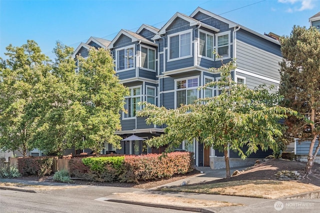 63 Etruria St Unit B, Seattle, WA 98109 - photo 1