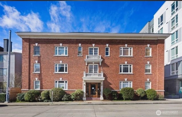 4725 15th Ave NE Unit 27, Seattle, WA 98105 - photo 2