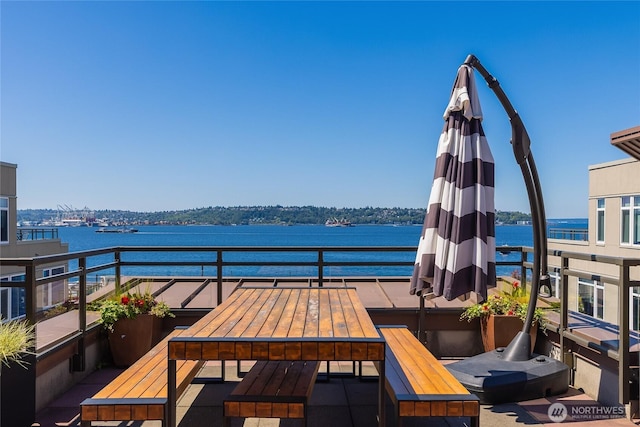 1900 Alaskan Way Unit 502, Seattle, WA 98101 - photo 1