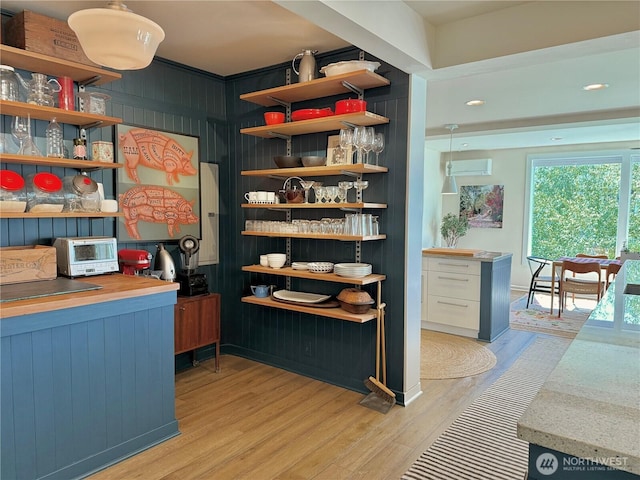 1013 Summit Ave E Unit 2, Seattle, WA 98102 - photo 9