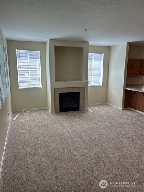 2055 Garry Oaks Ave Unit B, Dupont, WA 98327 - photo 3