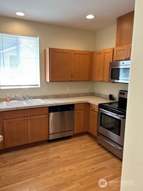 2055 Garry Oaks Ave Unit B, Dupont, WA 98327 - photo 8