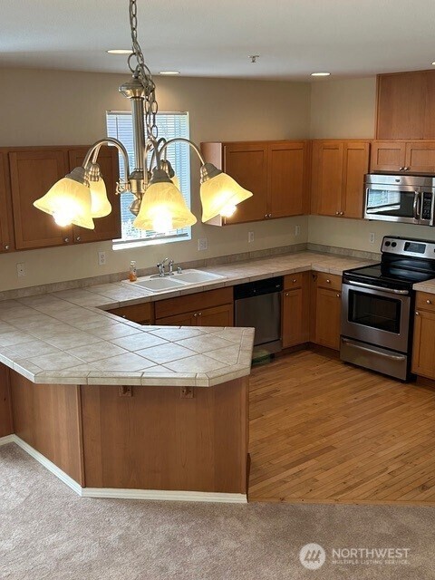 2055 Garry Oaks Ave Unit B, Dupont, WA 98327 - photo 6