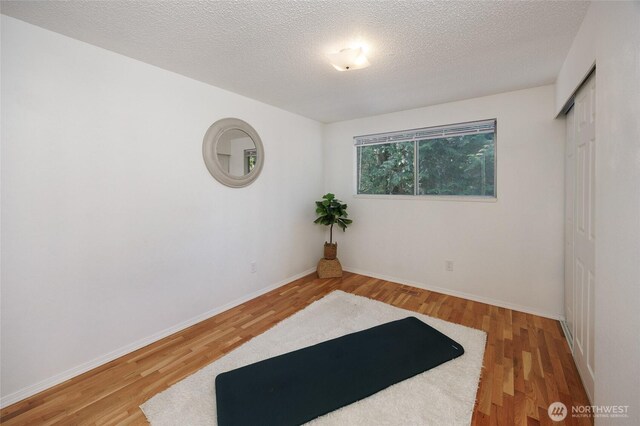 12822 NE 68th St, Kirkland, WA 98033 - photo 32