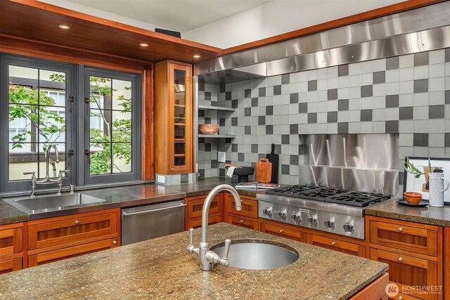 324 W Kinnear Pl, Seattle, WA 98119 - photo 13