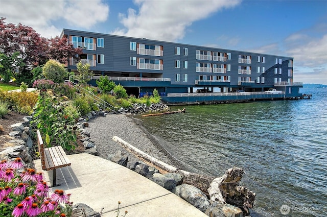 733 Lake St S Unit 305, Kirkland, WA 98033 - photo 1