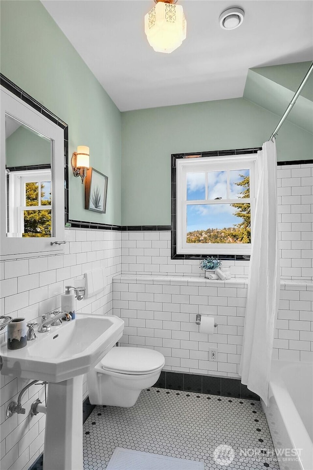 2 Fulton St, Seattle, WA 98109 - photo 29