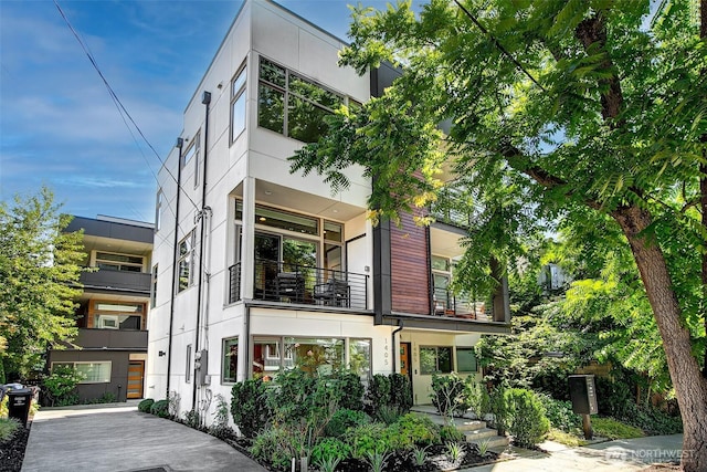 1405 N 47th St Unit B, Seattle, WA 98103 - photo 1
