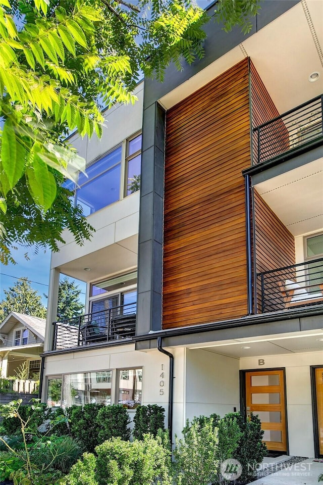1405 N 47th St Unit B, Seattle, WA 98103 - photo 2