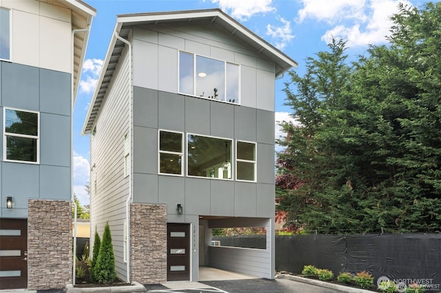 121111 E Gibson, Everett, WA 98204 - photo 2
