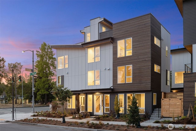 4300 NE 52nd St, Seattle, WA 98105 - photo 1
