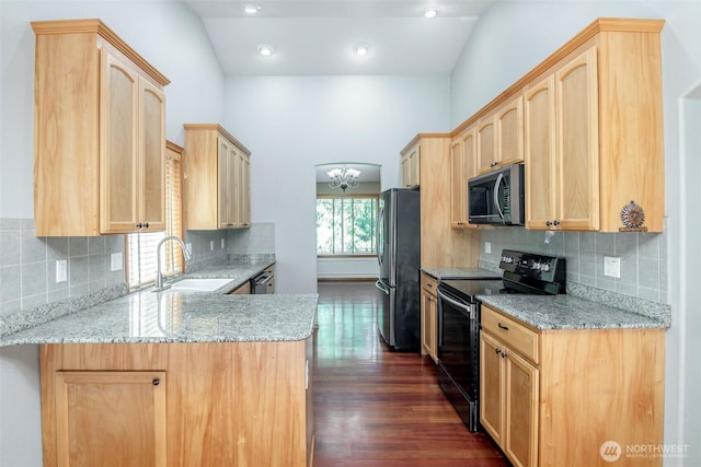 2703 5th St SW, Puyallup, WA 98373 - photo 7