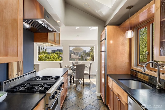 9740 Phinney Ave N, Seattle, WA 98103 - photo 11