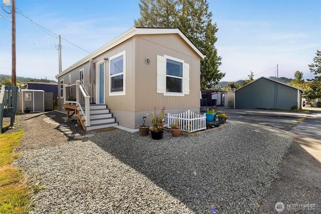 2400 Donovan Ave Unit 13, Bellingham, WA 98225 - photo 2
