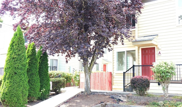 2902 13th St Unit 3A, Everett, WA 98201 - photo 2