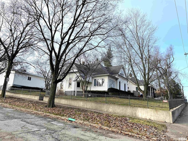 view of home's exterior