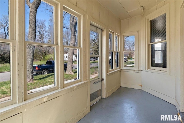 view of unfurnished sunroom