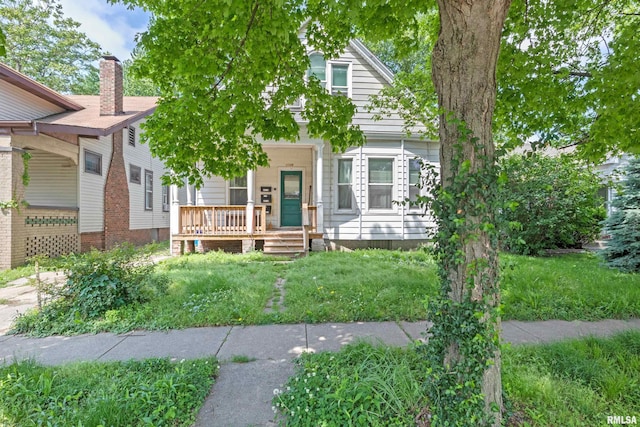 view of front of home featuring a porch