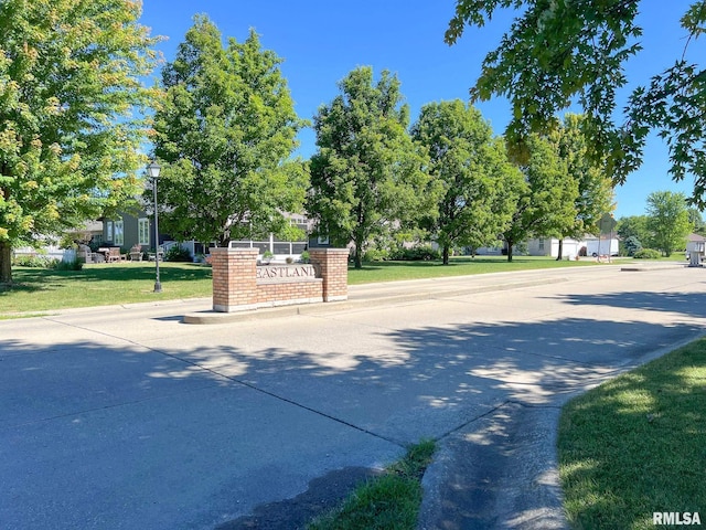 6 Eastland Ct, Carlinville, IL 62626 - photo 13