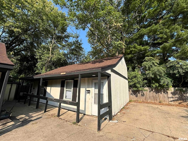 view of outbuilding