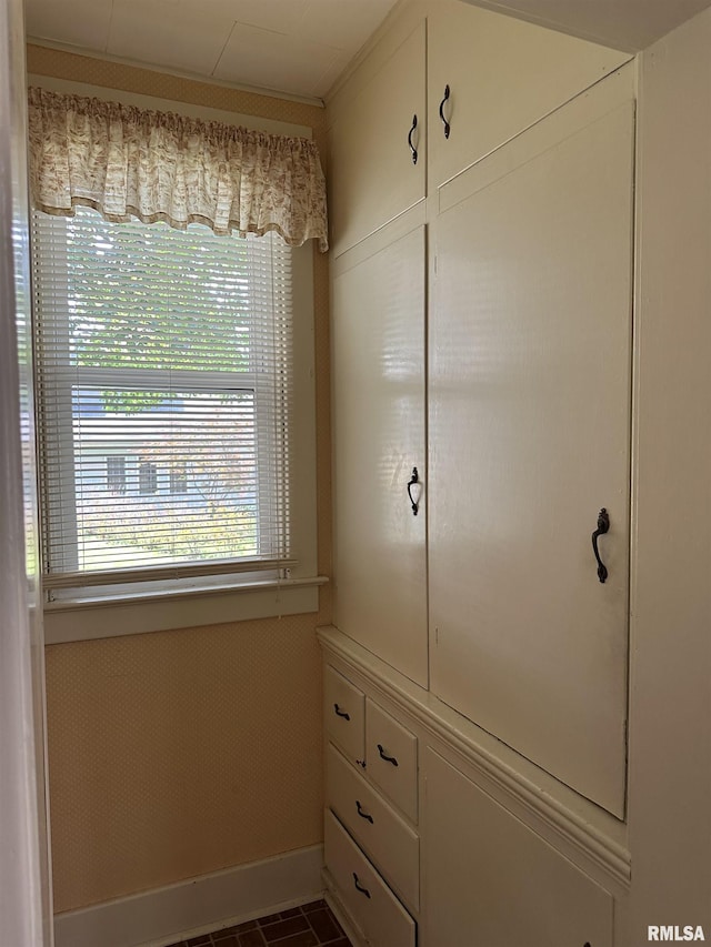 212 S Broadway St, Stronghurst, IL 61480 - details with ornamental molding and baseboards