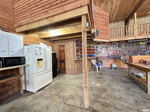2235 US Highway 136, Table Grove, IL 61482