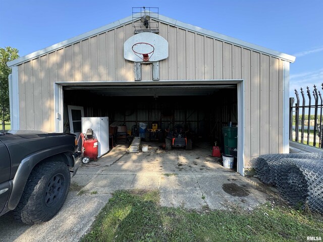 2235 US Highway 136, Table Grove, IL 61482