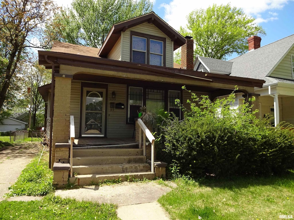 view of front of property with covered porch