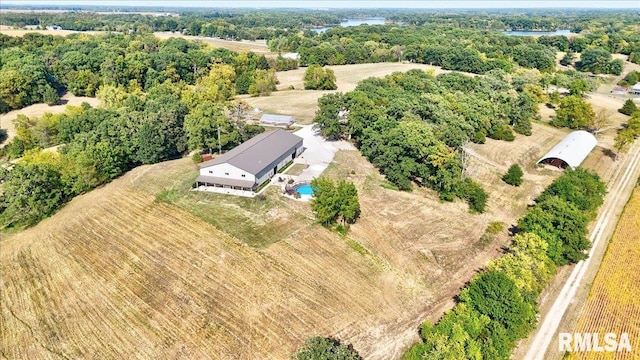 birds eye view of property featuring a rural view