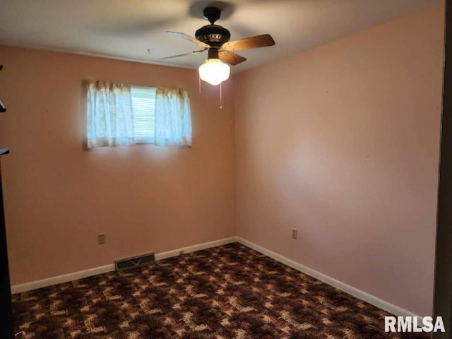 empty room with ceiling fan