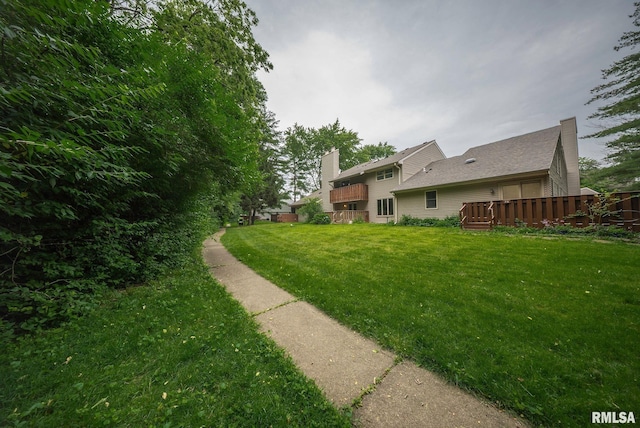 77 Country Pl Unit 77, Springfield, IL 62703 - view of grassy yard featuring a wooden deck