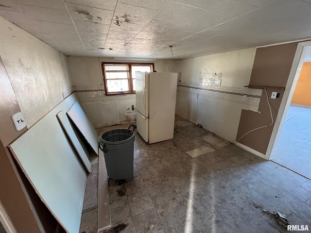 617 Short 8th St, Lincoln, IL 62656 - view of unfurnished dining area