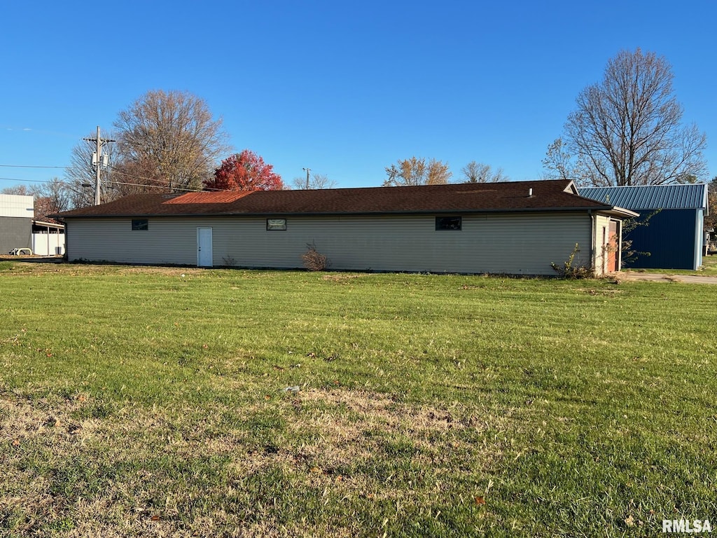 725 N Sangamon St, Lincoln, IL 62656 - photo 1