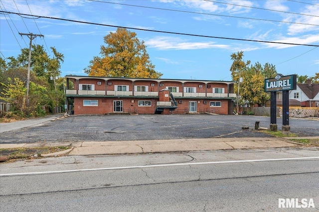 view of townhome / multi-family property