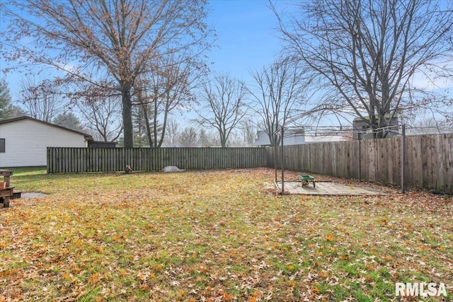 view of yard with a patio