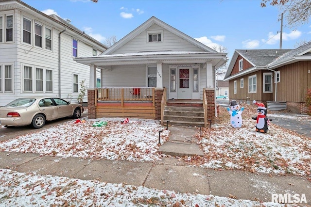 view of front of house with covered porch