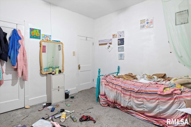 bedroom featuring carpet flooring