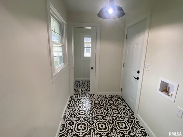 716 W Pauline St, Taylorville, IL 62568 - hallway with baseboards