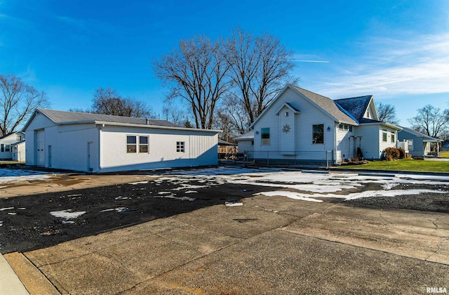 710 N Jefferson St, Lincoln, IL 62656 - photo 2
