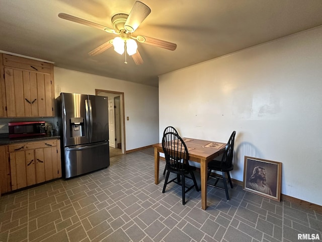 dining room with ceiling fan