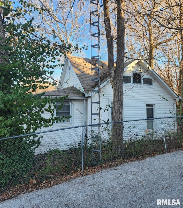 view of home's exterior