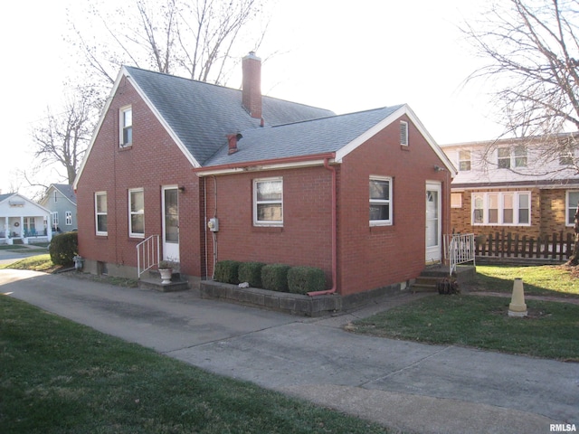 exterior space with a front yard