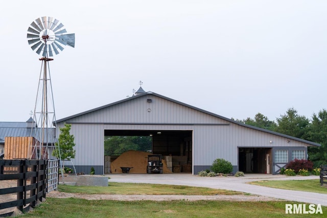 view of outdoor structure