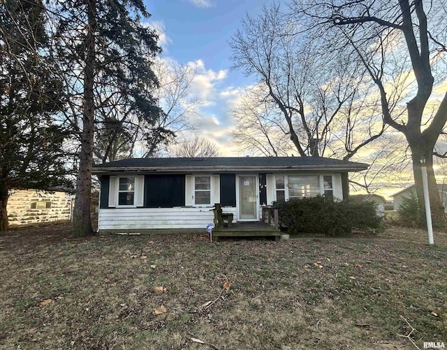 view of front of property