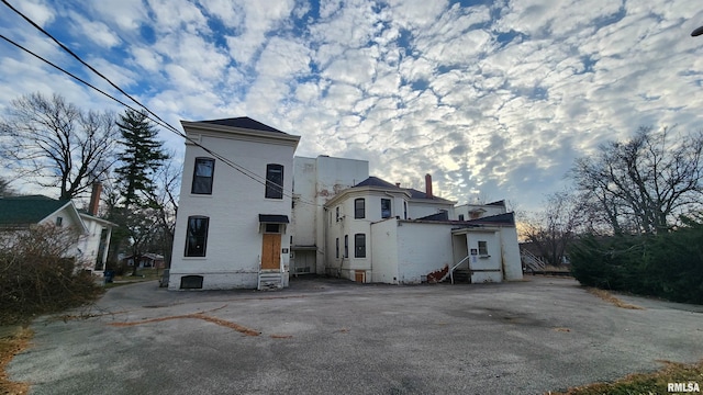 view of front of house