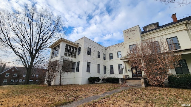 view of building exterior