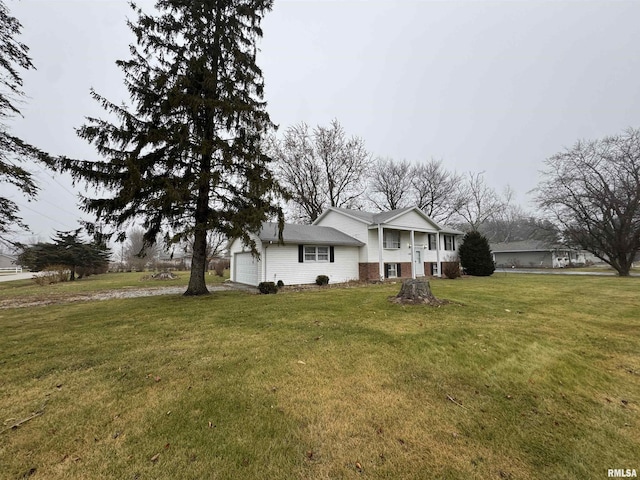 view of front facade with a front lawn and a porch