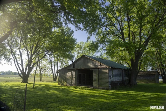 exterior space featuring an outdoor structure