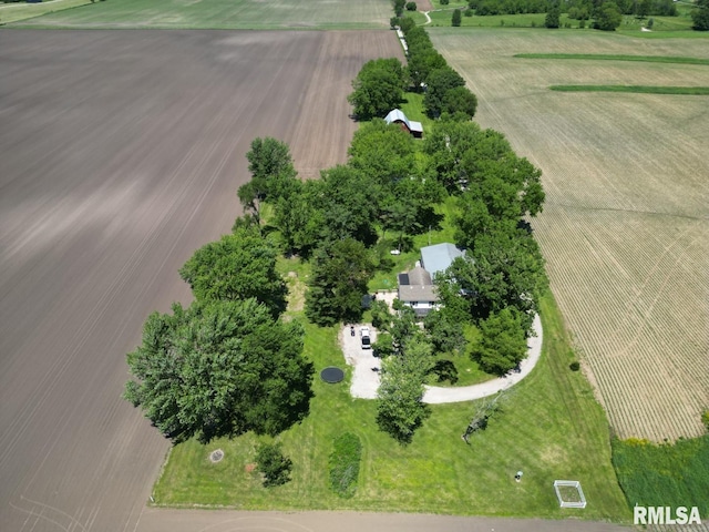 birds eye view of property featuring a rural view