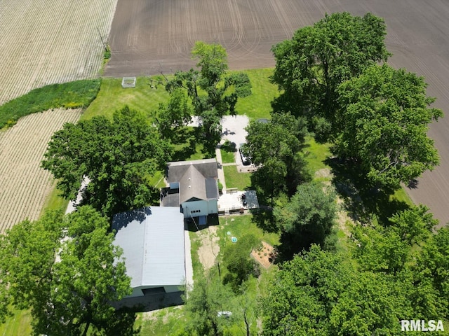 birds eye view of property featuring a rural view